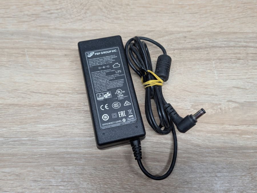 Б/В Блок живлення FSP Group 65W 19V 3.42A 5.5 х 2.5 мм [ProductHub SKU REBN2]