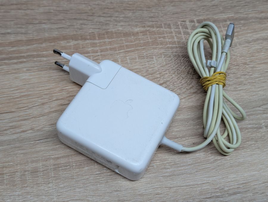 Б/В Оригінальний блок живлення Apple MagSafe 2 60W 16.5V 3.65A [ProductHub SKU A1435]