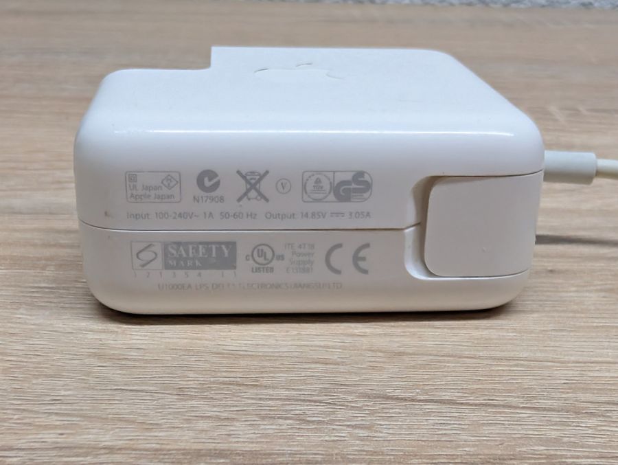 Б/В Оригінальний блок живлення Apple 45W MagSafe 2