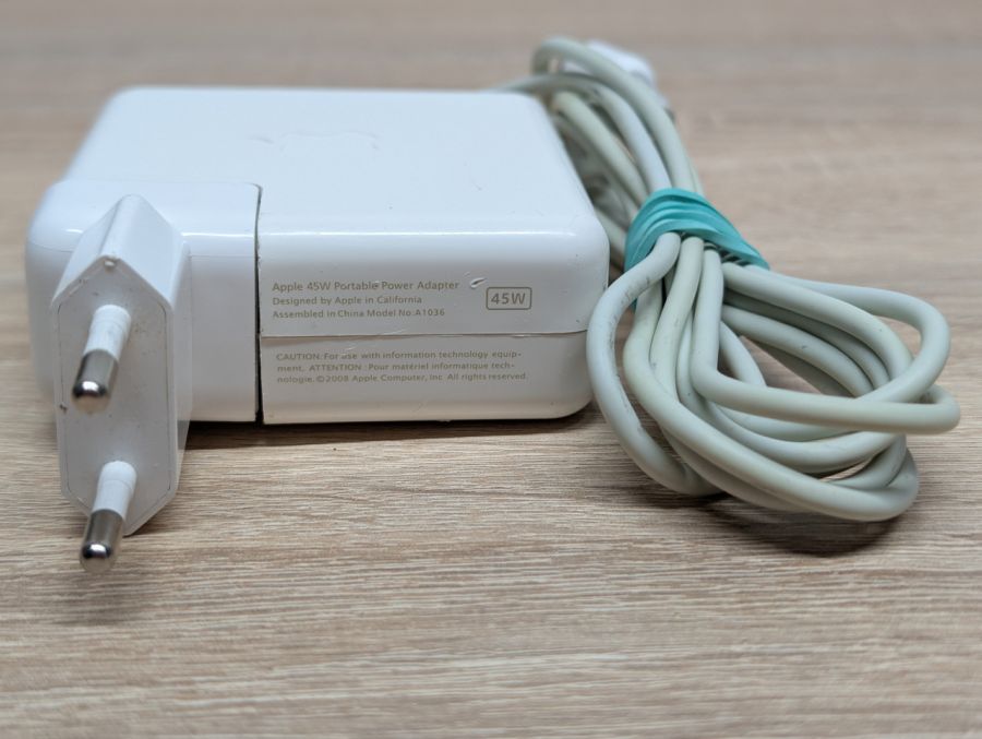 Б/В Оригінальний блок живлення Apple 45W MagSafe 1 A1036