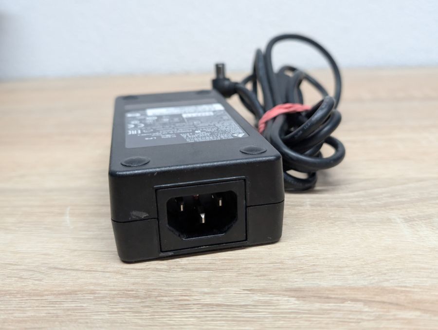 Б/В Блок живлення Delta Electronics 44W 48V 0.917A 7.4 x 5.0 мм [ProductHub SKU EADP-48EB B]