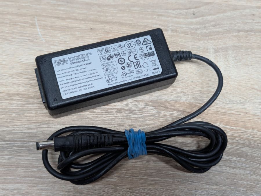 Б/В Блок живлення APD 40W 19V 2.1A 5.5 x 2.5 мм [ProductHub SKU DA-40A19]