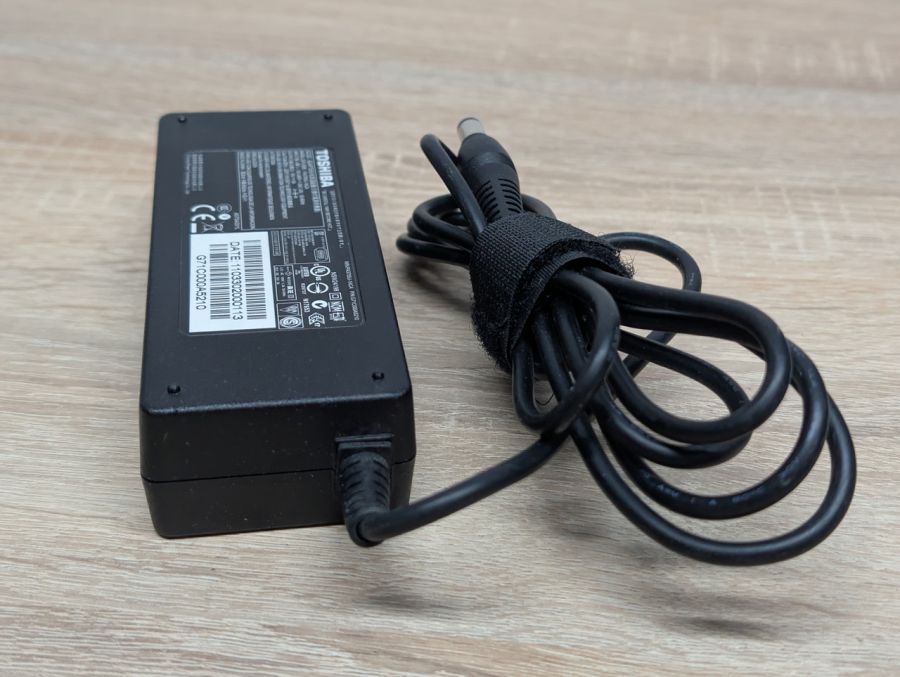 Б/В Блок живлення Toshiba 75W 15V 5A 6.3 x 3.0мм
