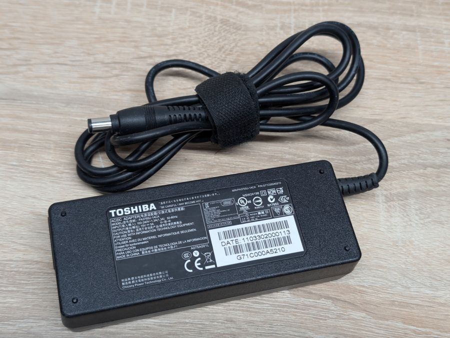 Б/В Блок живлення Toshiba 75W 15V 5A 6.3 x 3.0мм