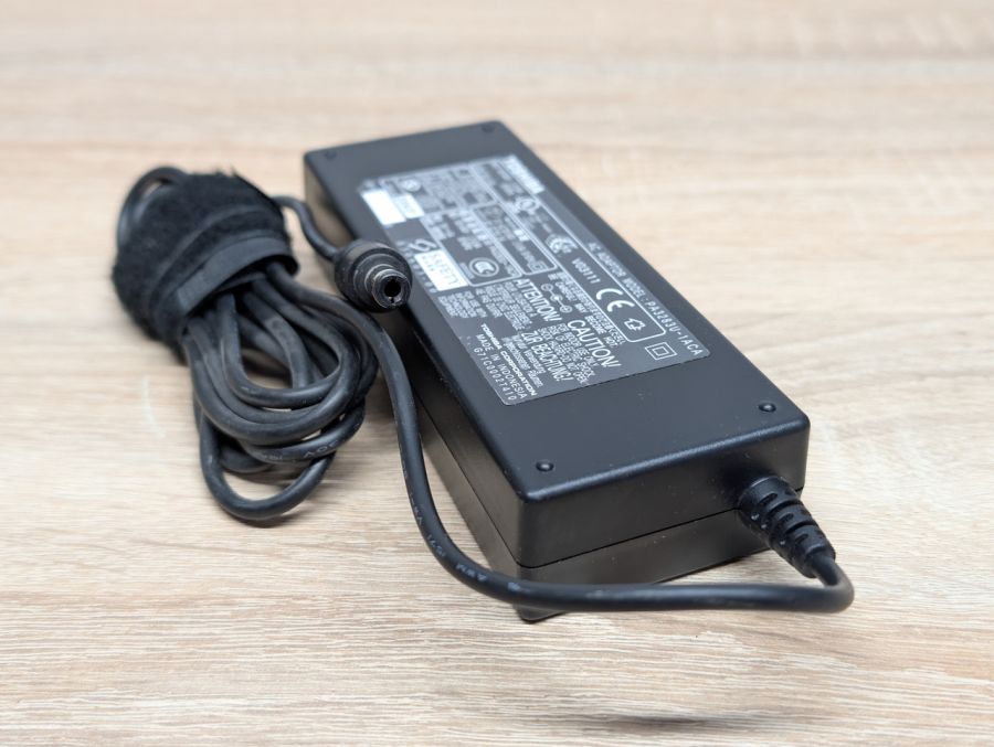 Б/В Блок живлення Toshiba 75W 15V 5A 6.3 x 3.0мм [ProductHub SKU PA3283U]