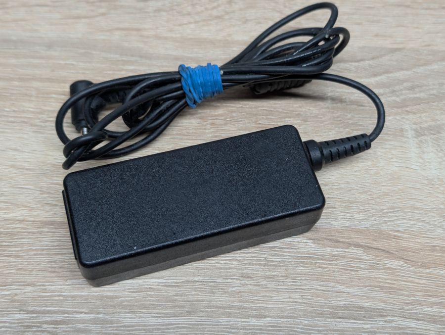Б/В Блок живлення Chicony 40W 19V 2.1A 4.0 x 1.7 мм
